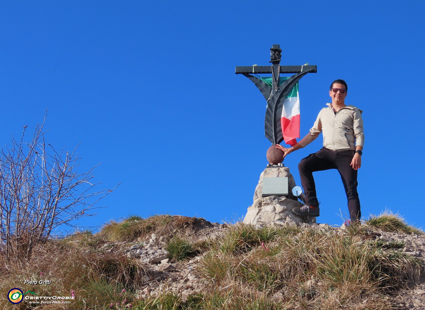 63 Alla Croce del Pizzo Rabbioso (1132 m) la mia prima volta.JPG